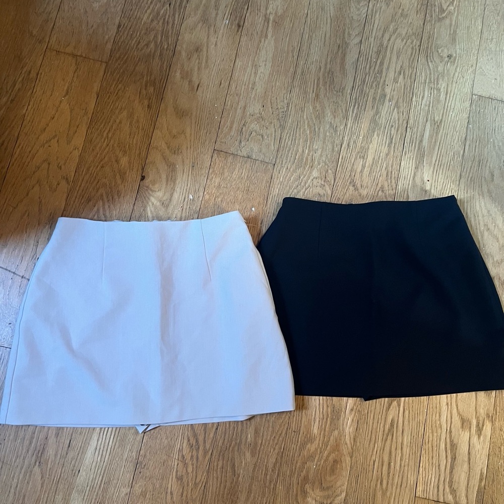 Abercrombie & Fitch Black and Cream Skort Bundle Size Small